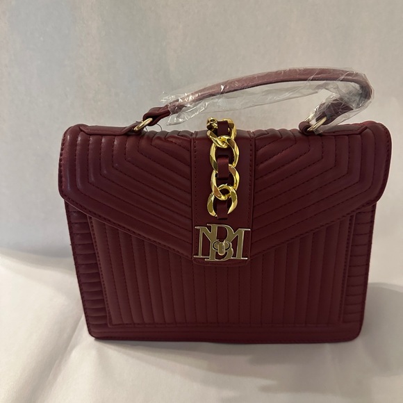 Badgley Mischka Handbags - Badgley Mischka Quilted Crossbody w/ Big Chain Detail - NWT